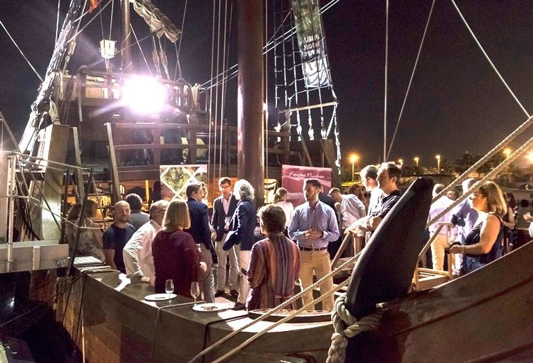 La Nao Santa María, embajadora de lujo de la provincia, recala en la Marina de Valencia