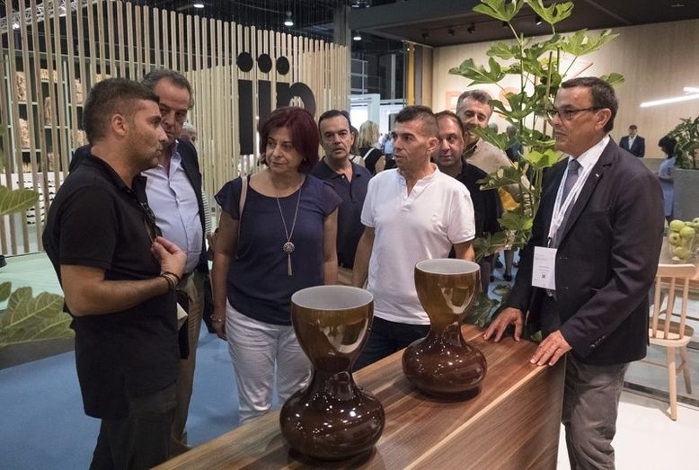 La Diputación promueve la presencia de empresas del sector del mueble onubense en la feria Hábitat Valencia