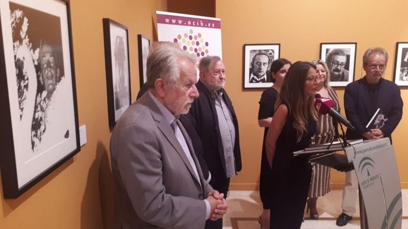 El Museo de Huelva acoge la exposición 'Antonio Gálvez. Mis amigos los cabezones'