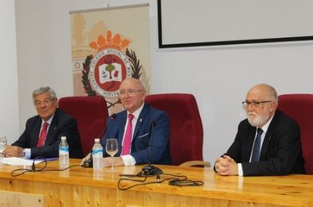 Antonio Torres pronunció la conferencia en el Acto Institucional en Honor a San Lucas, Patrón de los Médicos