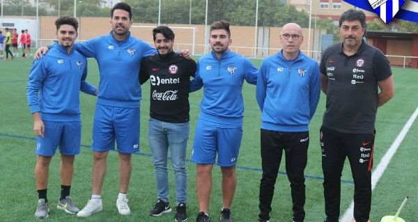El seleccionador de Chile asiste al entrenamiento del Sporting Huelva