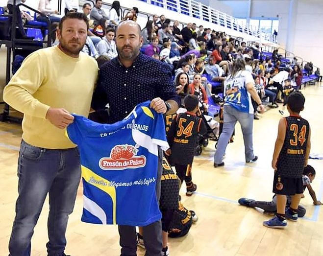 Fresón de Palos reafirma su compromiso con el deporte local patrocinando al Club Baloncesto Ciudad de Palos