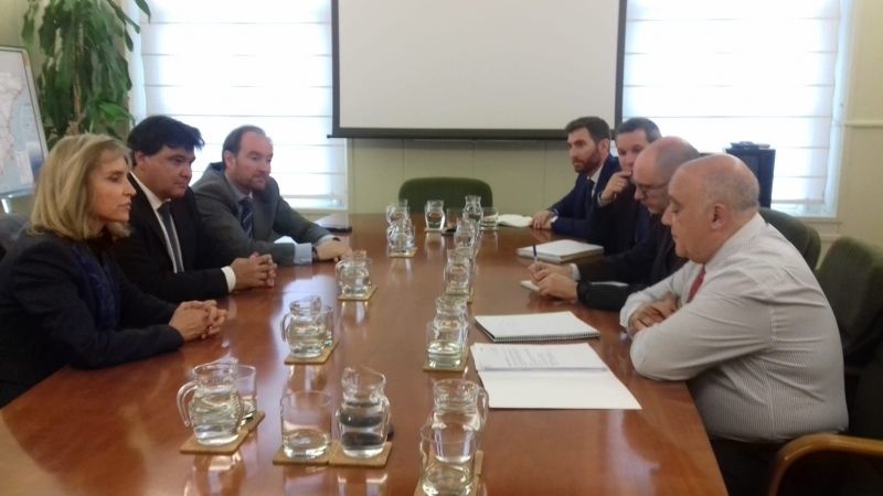 Renfe 'se compromete' con los representantes institucionales onubenses a solucionar las continuas incidencias en los trenes