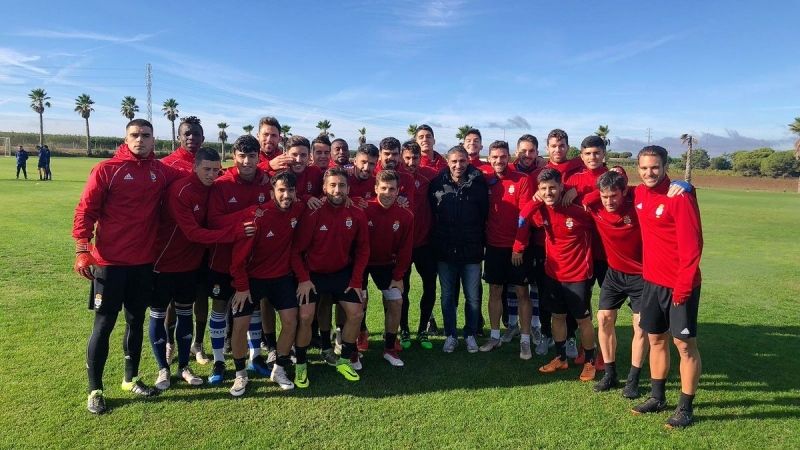 La plantilla albiazul recibe el apoyo de la AFE en el entrenamiento