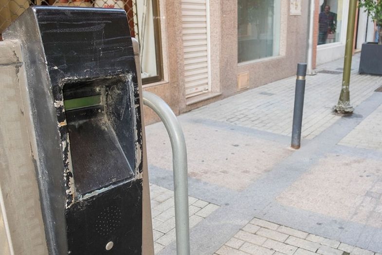 Peligroso descontrol en las calles peatonales