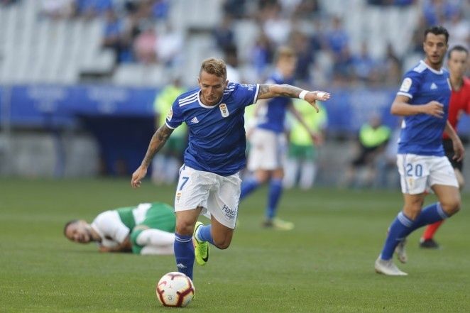 Aarón Ñíguez rescinde su contrato con el Oviedo