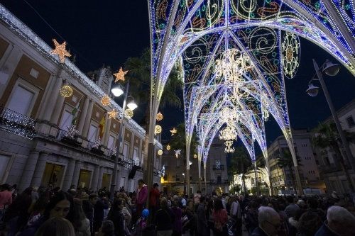 Ya brilla la Navidad más tempranera