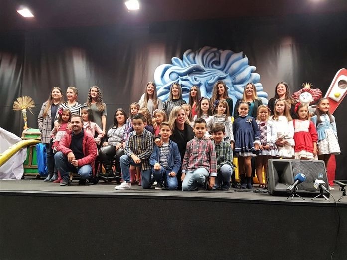 Presentadas las Cortes de Honor del Carnaval de Isla