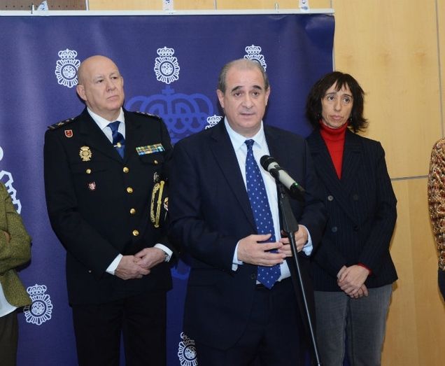Las personas con discapacidad auditiva podrán contactar con el 091 a través del servicio SVisual