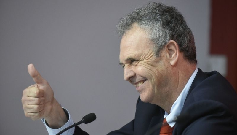 La peña sevillista Ciudad del Decano homenajeará este martes a Joaquín Caparrós