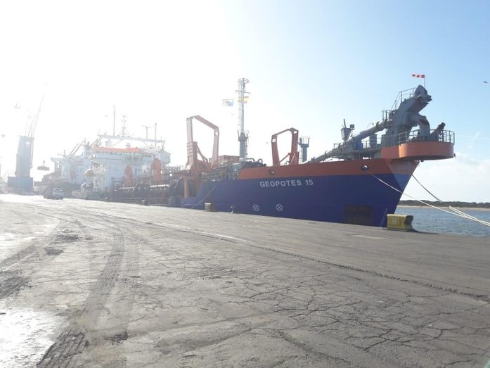 La gestión del dragado, prioritaria en la estrategia ambiental del Puerto de Huelva