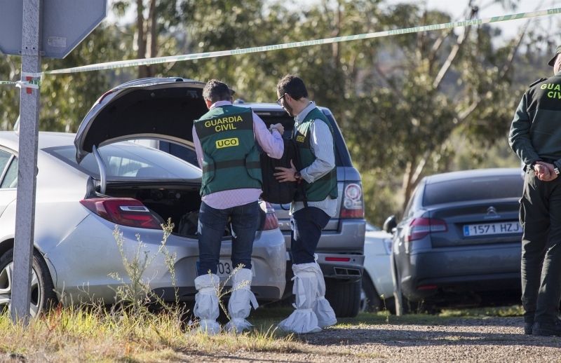La Guardia Civil se traslada a la calle donde vivía Laura Luelmo en El Campillo para buscar pruebas
