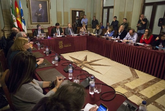El pleno aprueba inyectar 3,8 millones al Recreativo con 13 votos a favor, 8 en contra y 5 abstenciones