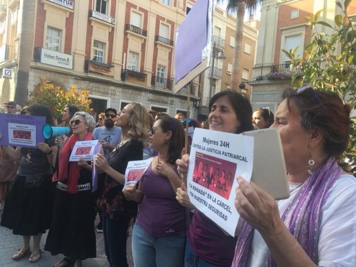 La ola violeta que se inició en Huelva
