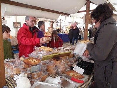 El Mercado del Queso Artesano se consolida como reclamo turístico de Aracena