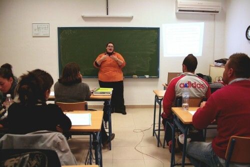 Medio centenar de jóvenes aprenden a defender sus derechos en materia de telecomunicaciones