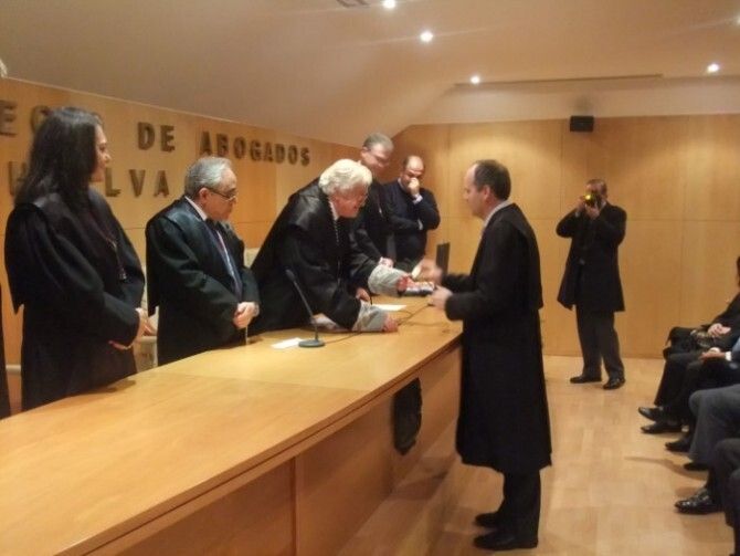El Colegio de Abogados reconoce a 11 profesionales con 25 años de experiencia