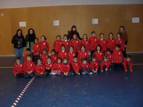 Un total de 150 niños participan en la gimkhana de Navidad de Paterna