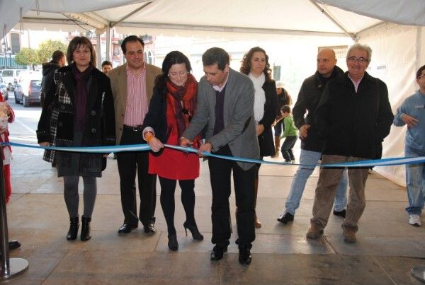 El Ayuntamiento de San Juan instala una gran carpa para celebrar la Navidad en el municipio