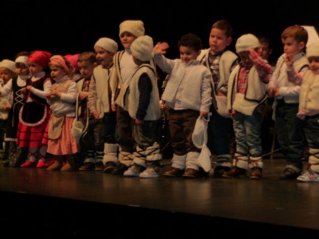 La Escuela Municipal de Música de Punta Umbría participa en la gala 'Sonríe con un juguete'