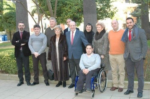 El alcalde felicita a los galardonados con los Premios al Onubensismo que otorga Huelva TV