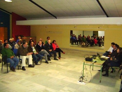 El Ayuntamiento de Almonte analiza con  los colectivos de Matalascañas la situación actual y las mejoras previstas