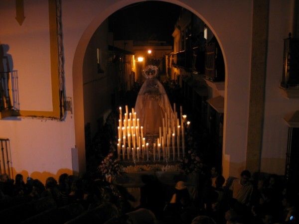 El Cautivo y la Virgen del Rosario llenan el Lunes Santo moguereño