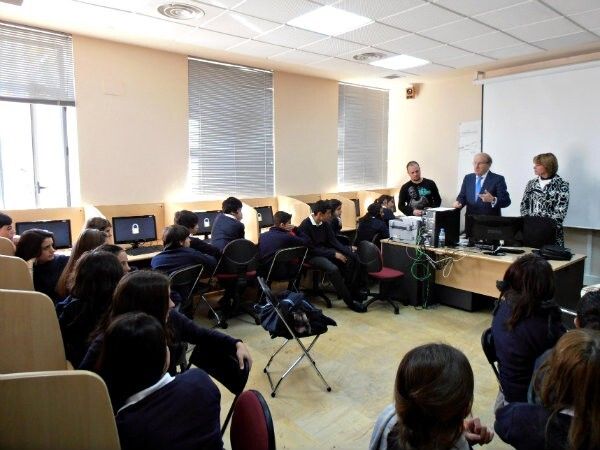 El Aula Tecnocultural del Ayuntamiento ofrece un curso sobre el buen uso de las redes sociales