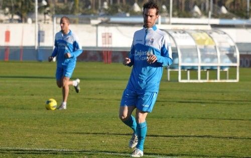 Fernando Vega aún no está inscrito y Lamas se opera el jueves