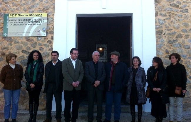 Luciano Alonso inaugura el nuevo edificio de recepción de visitantes de las Grutas de las Maravillas