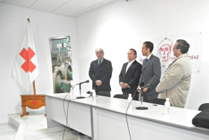 Emed Tartessus entrega a Cruz Roja un vehículo para sus proyectos de atención social en la Cuenca Minera