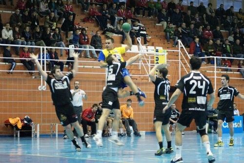 El PAN vuelve a la senda triunfal (34-25)