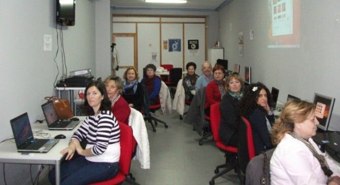 El Ayuntamiento de Paterna acoge un curso sobre nuevas Tecnologías
