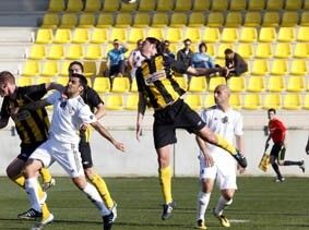 El San Roque supera su pasado y toca el play off (2-1)