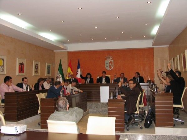Constituidas las mesas electorales y aprobados tres permisos de chiringuitos