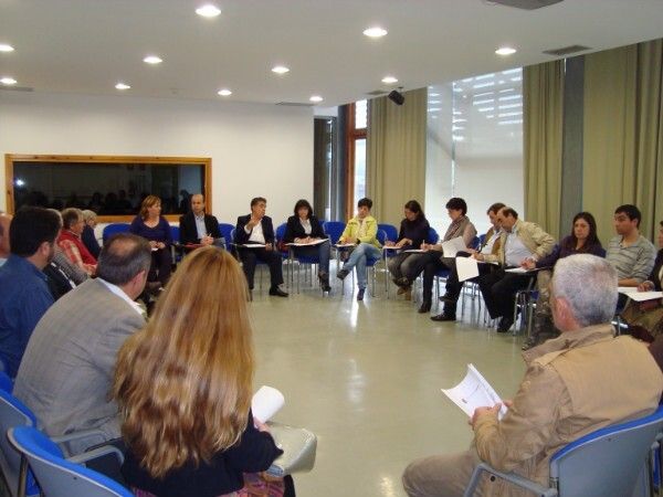 La Mesa por la Economía y el Empleo de Almonte se reúne con el sector turístico