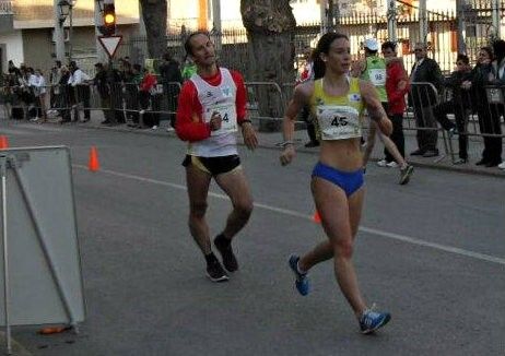 Laura García-Caro se alza con el título andaluz de marcha en ruta
