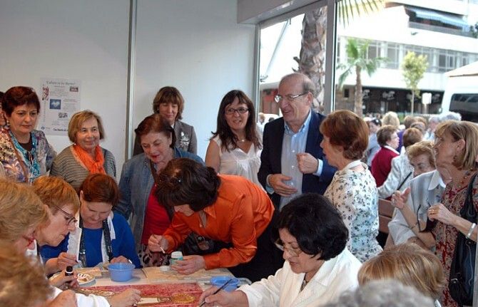 Más de 1.500 trabajos de 'Cultura en los Barrios' se exponen en la Casa Colón