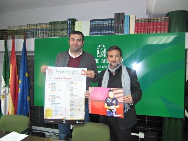 El cantautor Nicolás Capelo presenta su último disco ‘Mil historias’, que interpretará en las Cocheras del Puerto