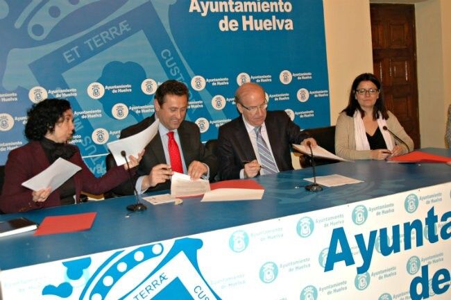 El Ayuntamiento colabora con las asociaciones de consumidores para el desarrollo de sus actividades