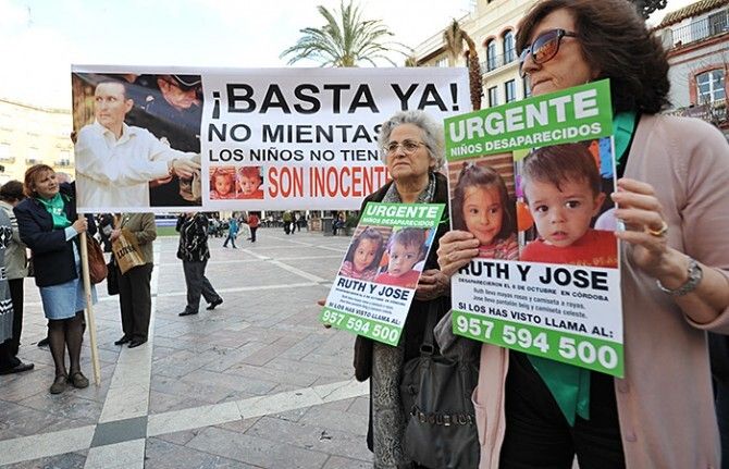 Más de un centenar de personas piden un jueves más el regreso de Ruth y José a casa