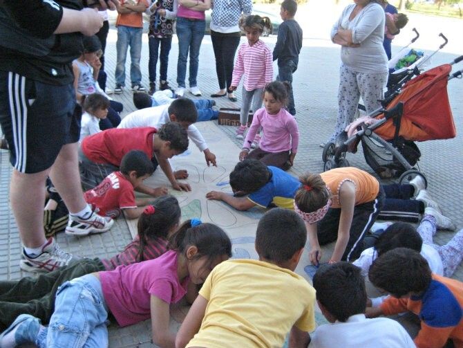 El Ayuntamiento celebra con los vecinos de Marismas del Odiel el Día Internacional del Pueblo Gitano
