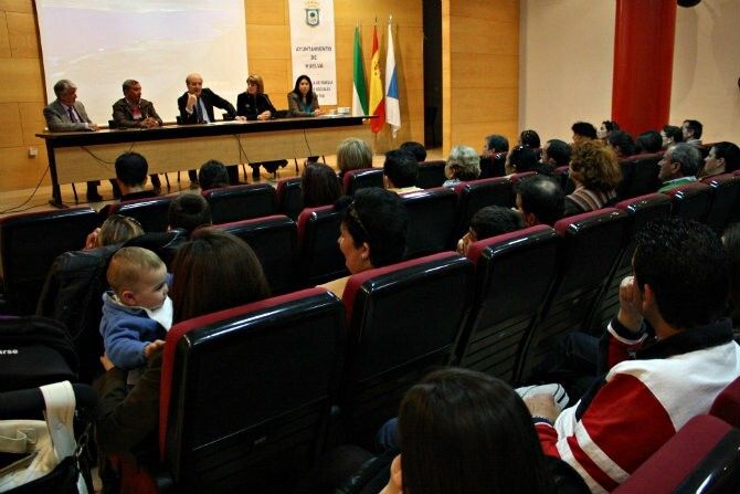 Las escuelas de padres 2011-2012 se clausuran con un alegato de Cristóbal Gangoso