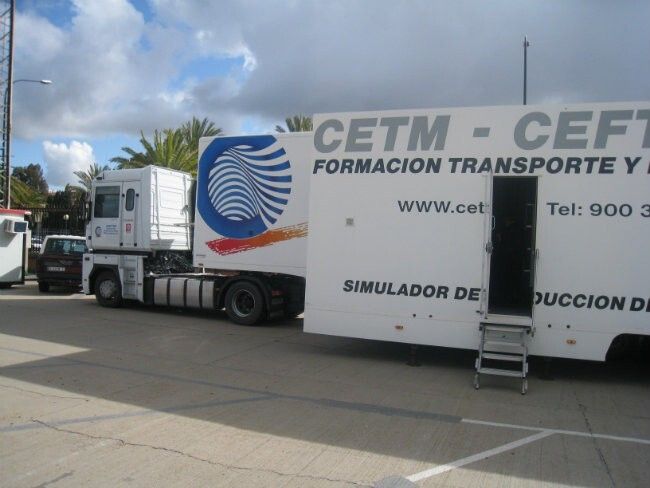 Un simulador de conducción de camiones llega a Huelva de la mano de la Asociación onubense de Transporte