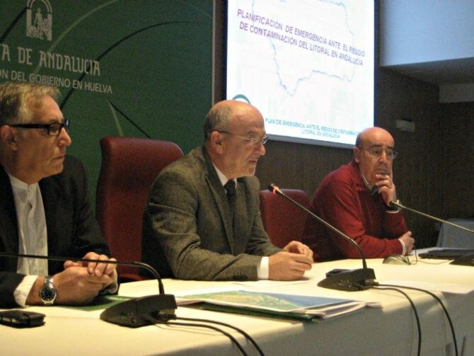 La Junta organiza un curso frente a posibles episodios de contaminación litoral