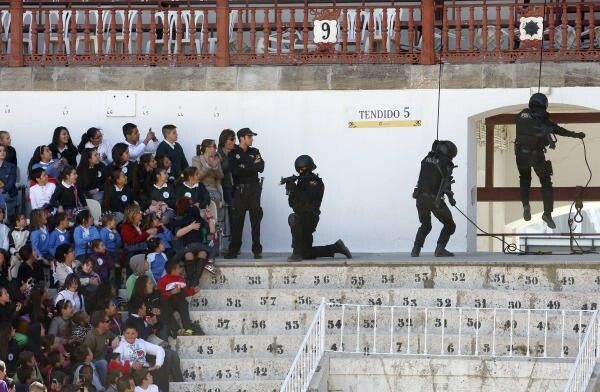 Exhibición de Unidades Especiales de la Policía este viernes en la plaza de toros de la Merced