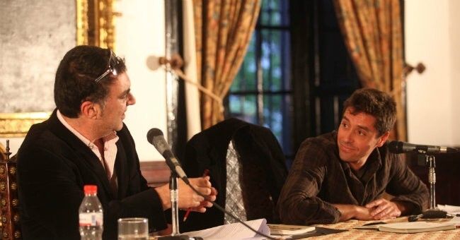 El escritor onubense Pablo Gutiérrez presenta su libro 'Ensimismada correspondencia'