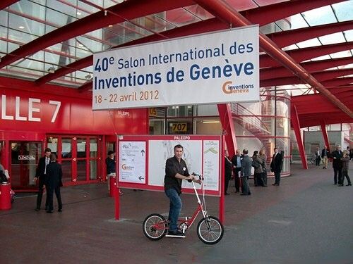 La bici onubense 'Stand Up Bike' triunfa en Ginebra