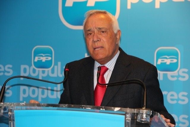 El PP afirma que 20.000 familias sin recursos dejarán de pagar en Huelva por los fármacos