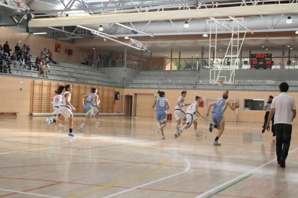 El Conquero gana a las Rozas (70-82) y acaba segundo de la liga